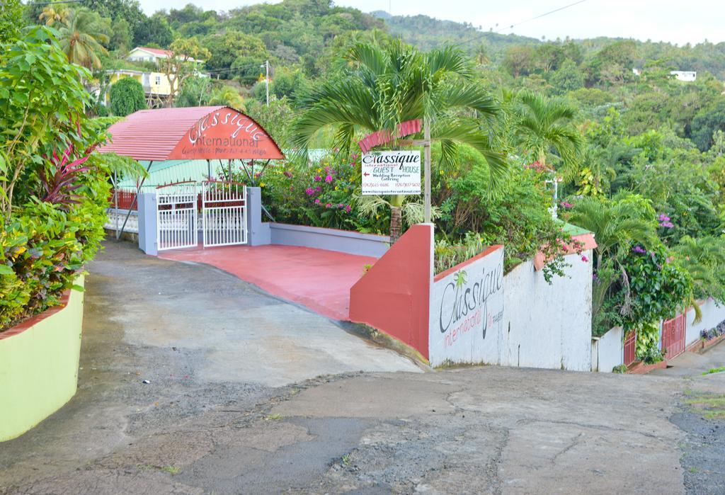 Classique International In Dominica Marigot Exterior photo